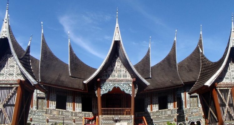 Mengenal Lebih Dekat Rumah Gadang Sumatera Barat